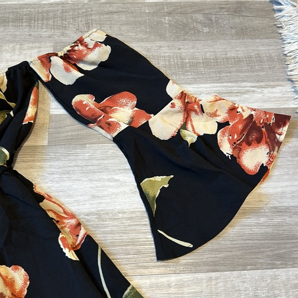 Floral romper - Picture 2 of 4